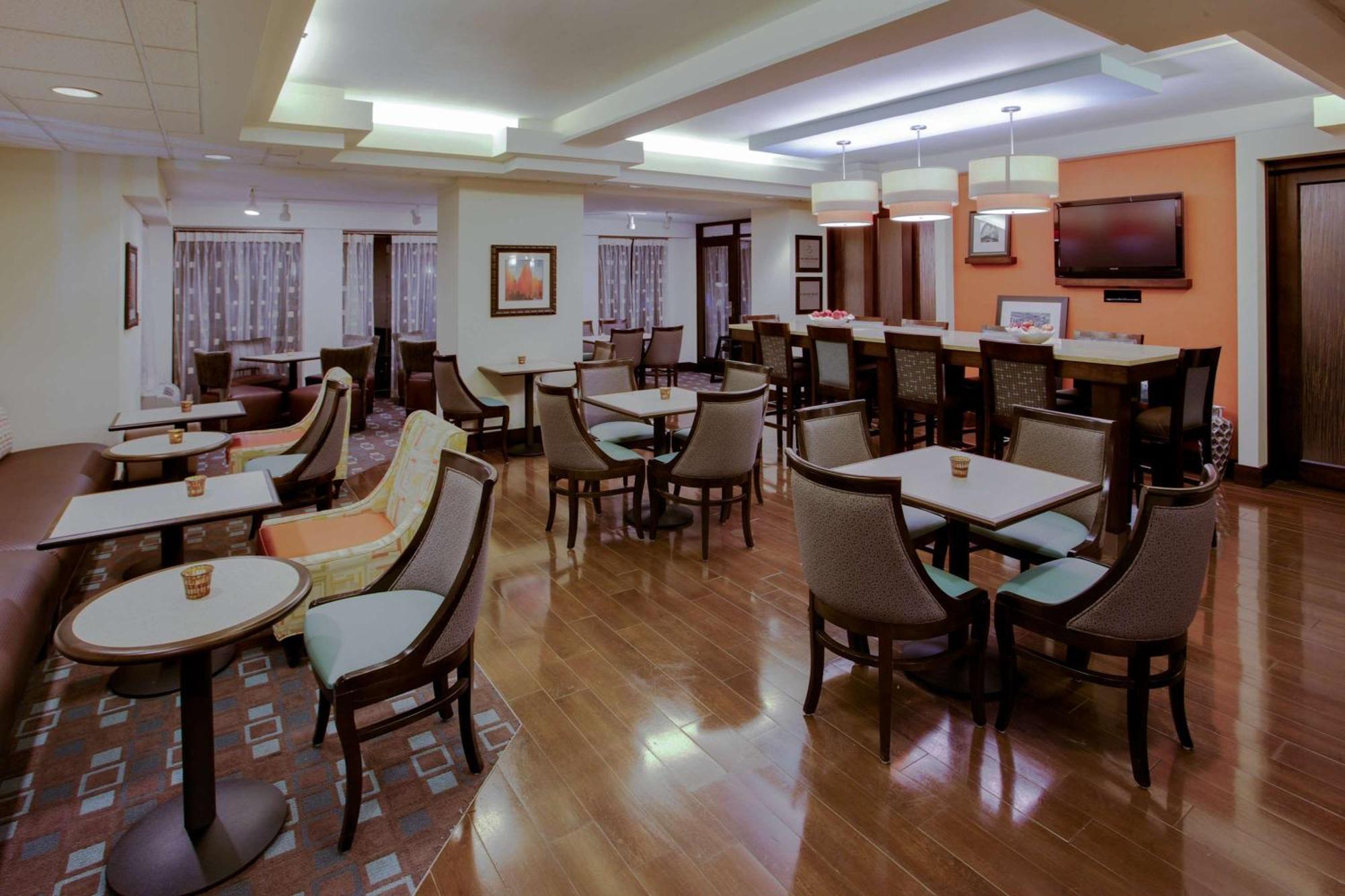 แฮมป์ตัน อินน์ ริชมอนด์ เวสต์ Broad Meadows ภายนอก รูปภาพ